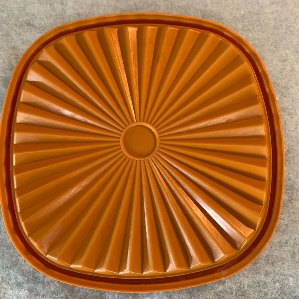 Tupperware Servalier 839-4 Orange Replacement Lid 7 3/8” Sunburst Square Lid Onl
